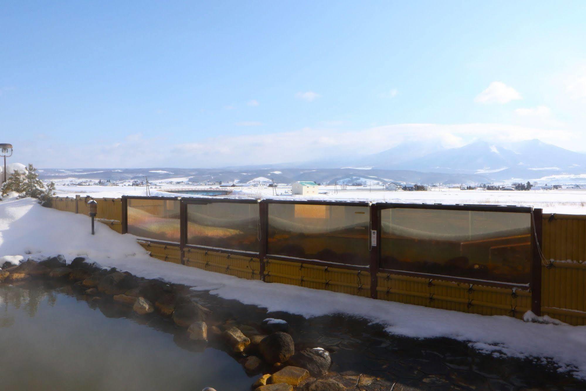 Furano La Terre Hotel Nakafurano Bagian luar foto